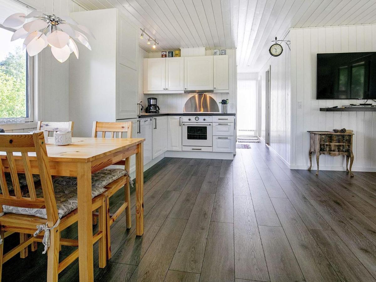 4 Person Holiday Home In L S Laeso Экстерьер фото